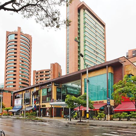Hotel Holiday Inn Express & Suites Medellin By Ihg Exterior foto