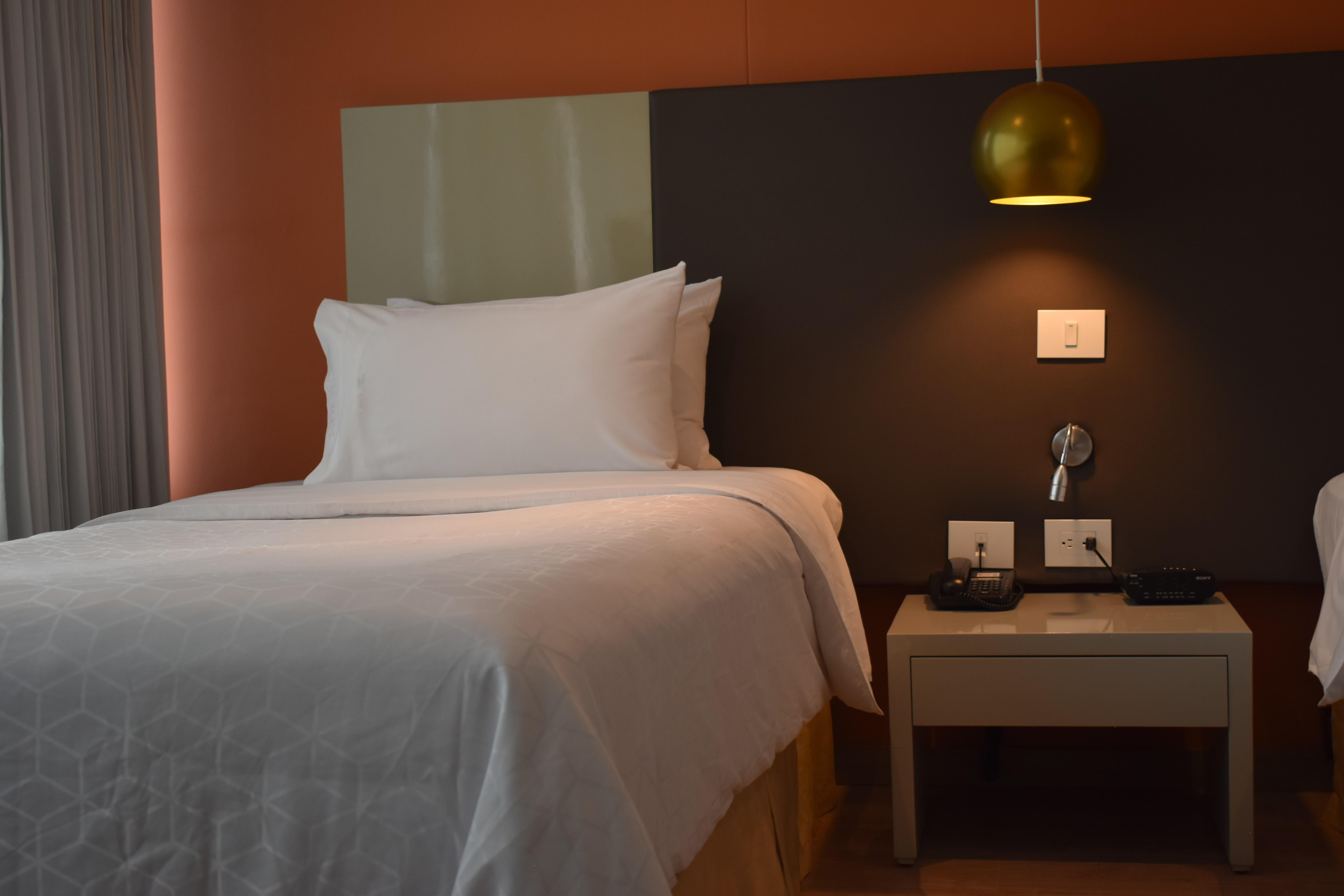 Hotel Holiday Inn Express & Suites Medellin By Ihg Exterior foto