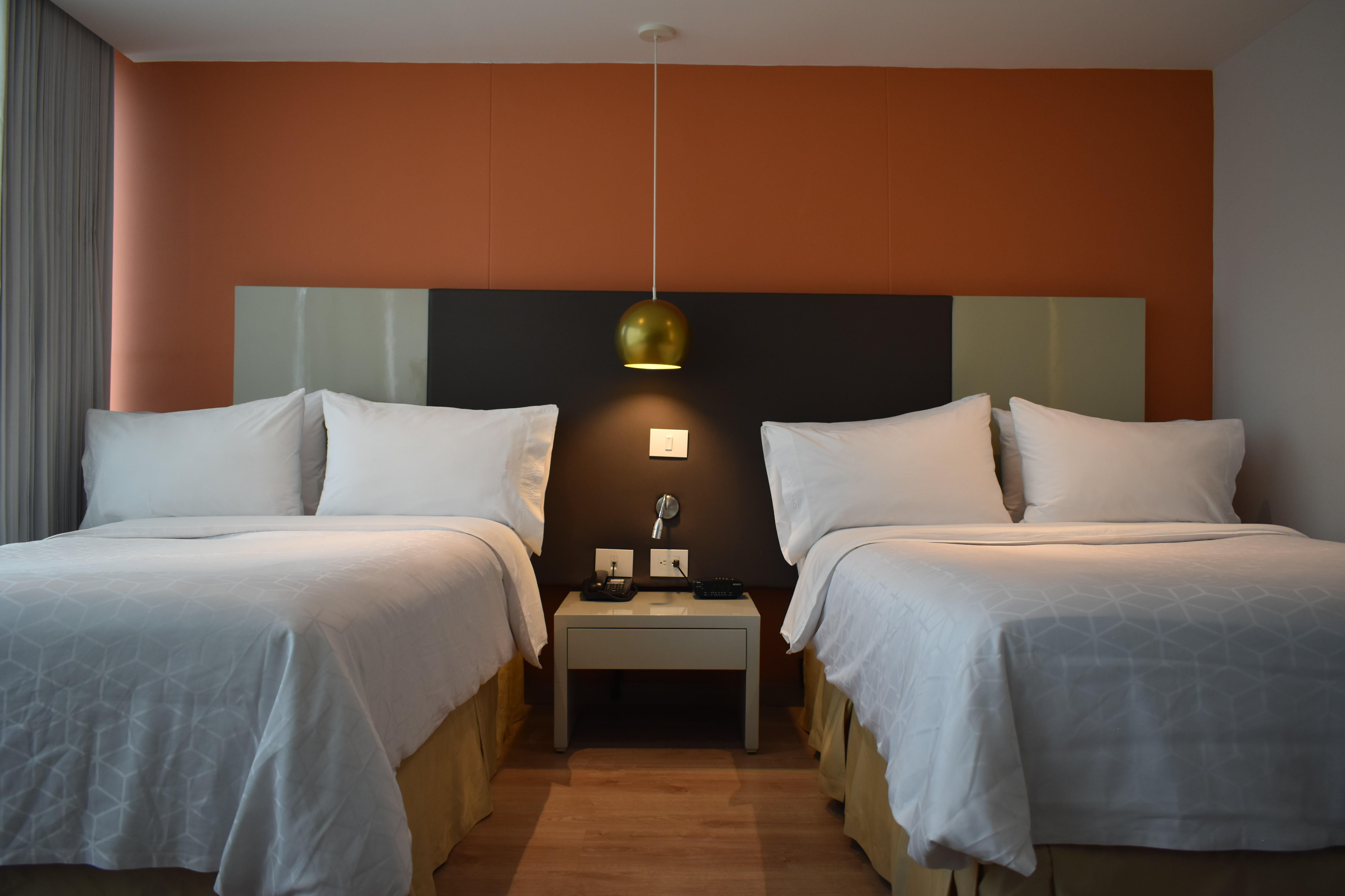 Hotel Holiday Inn Express & Suites Medellin By Ihg Exterior foto