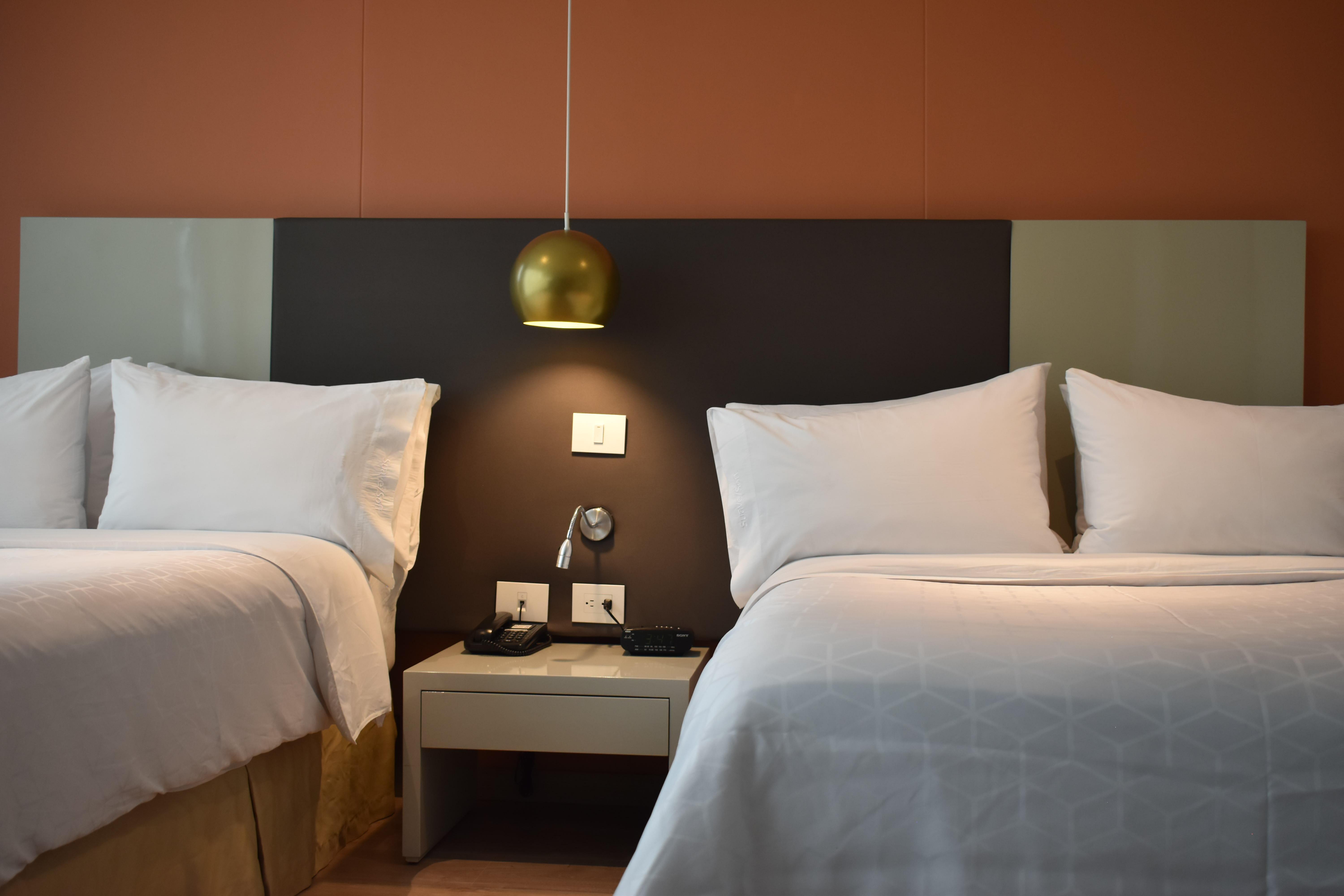Hotel Holiday Inn Express & Suites Medellin By Ihg Exterior foto