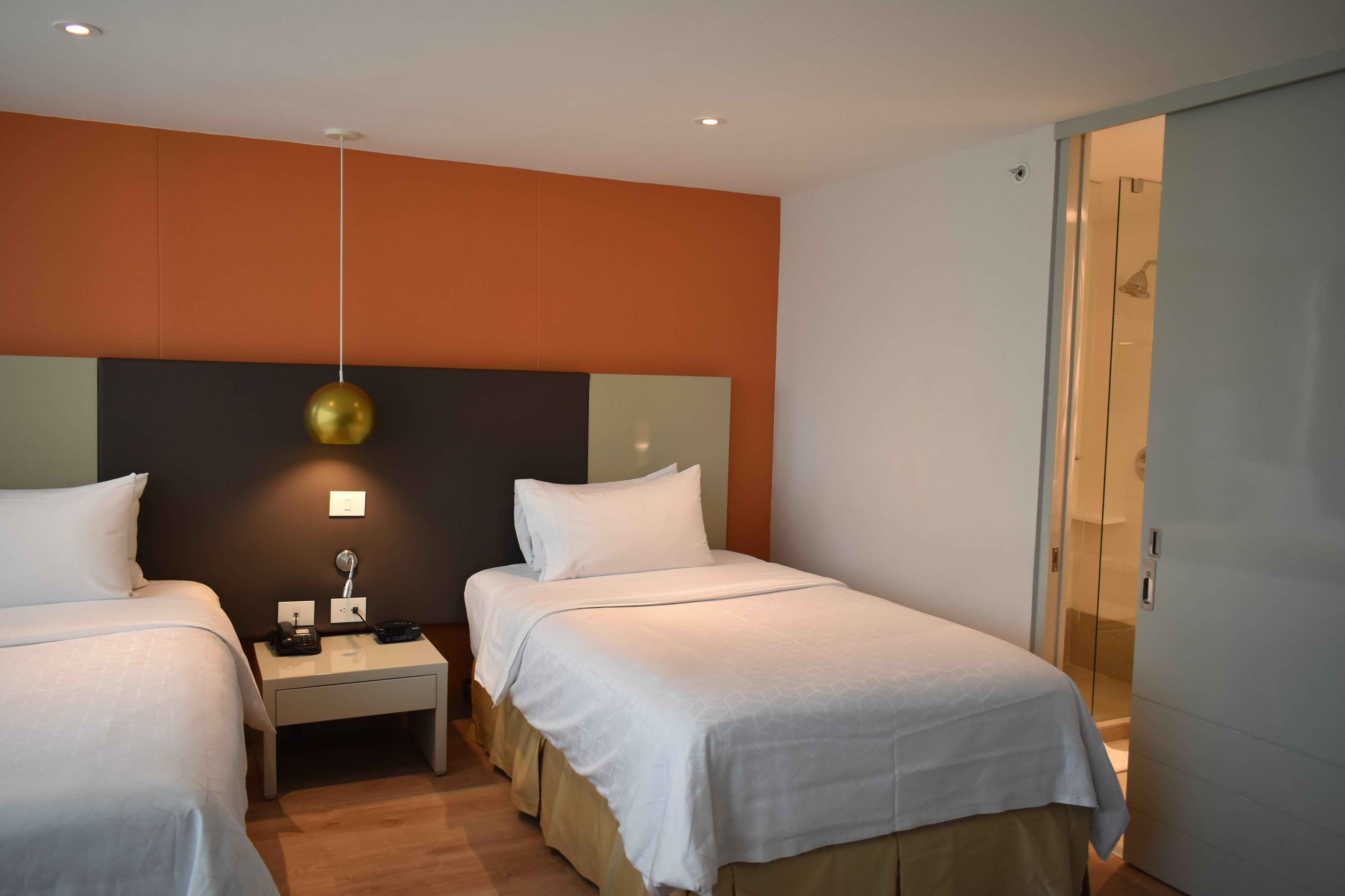 Hotel Holiday Inn Express & Suites Medellin By Ihg Exterior foto